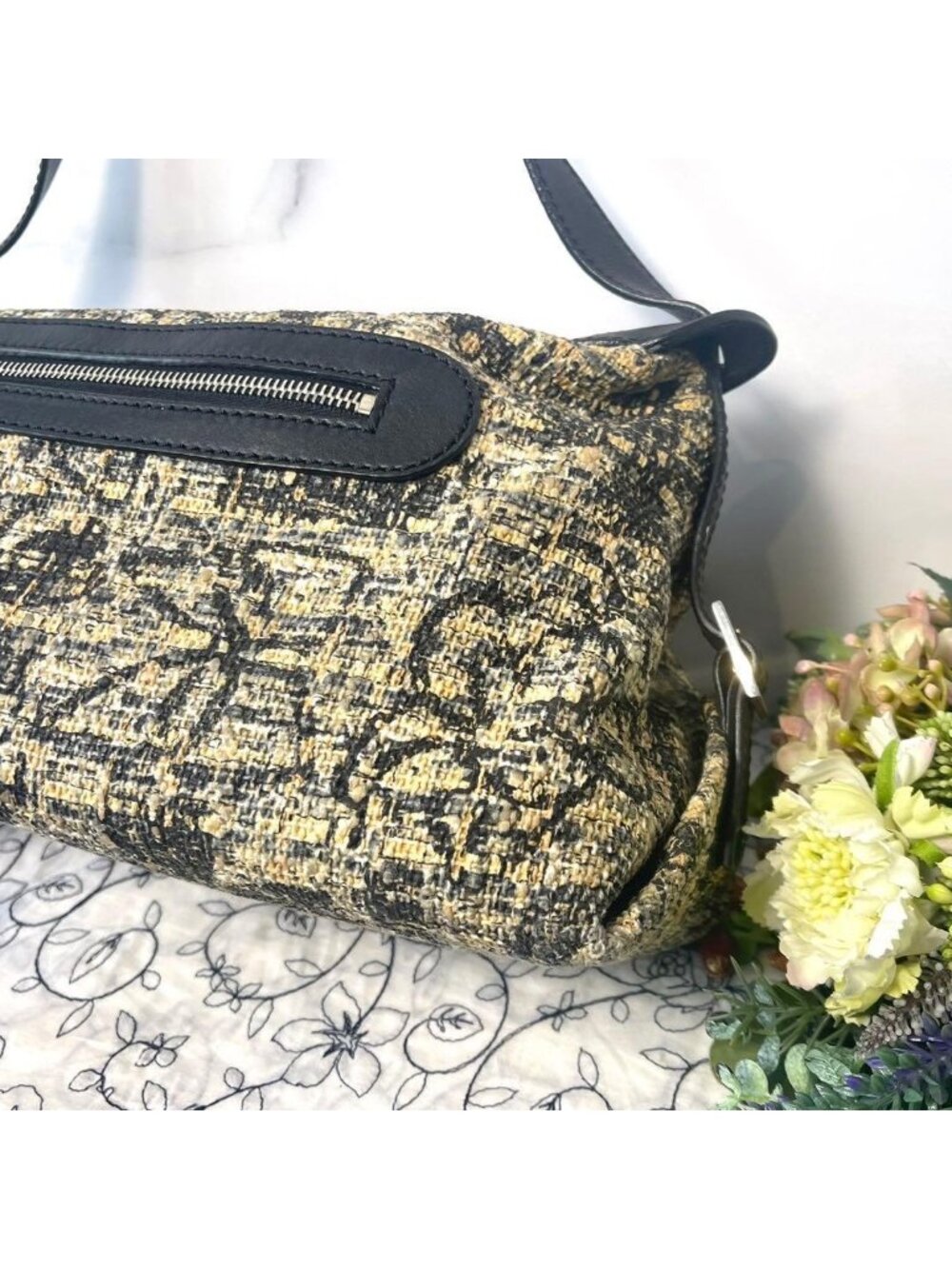 ★SOLD★ Chanel Canvas Icon Clover Wallet - Picture 4 of 11